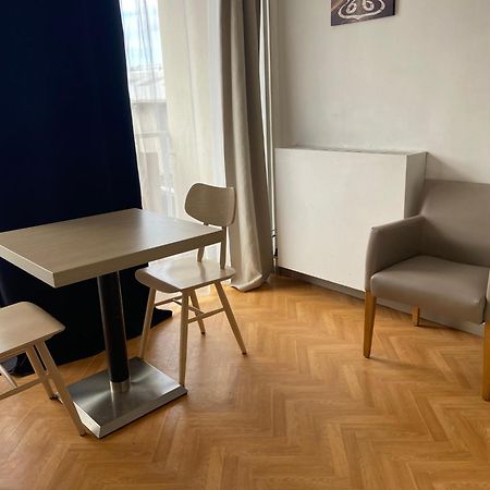 Nimes Studio Les Lavandes Parking Securise Apartment Luaran gambar